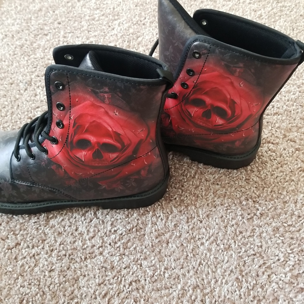 Women's  skull boots